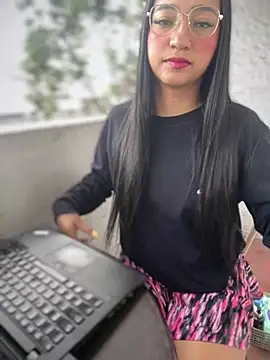 Daniela Pink online show from 21, 5, 2026