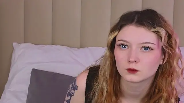 Snapshot of AlyssFrost chatting on 16, 6, 2026 AlyssFrost online show from 16, 6, 2026
