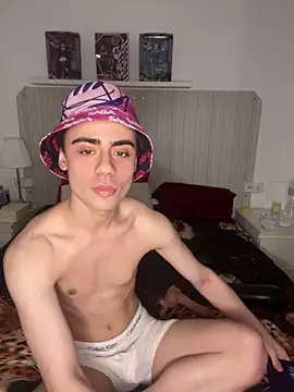 Snapshot of YourFavouriteTwink chatting on 25, 2, 2026 YourFavouriteTwink online show from 25, 2, 2026