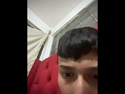 Snapshot of glopetitooo chatting on 18, 2, 2026 glopetitooo online show from 18, 2, 2026