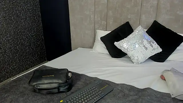 PerlaRogerss  online show from 16, 3, 2026