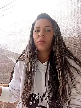 Snapshot of kiki_milu chatting on 26, 4, 2026 kiki milu online show from 26, 4, 2026