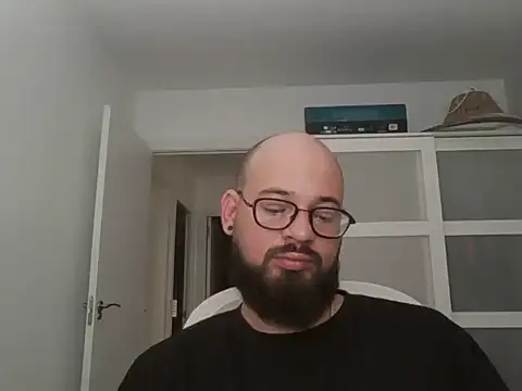 Snapshot of lachy2410 chatting on 14, 7, 2026 lachy2410 online show from 14, 7, 2026