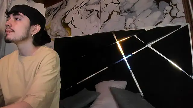 Snapshot of Couple_In_Heat chatting on 24, 2, 2026 Couple In Heat online show from 24, 2, 2026