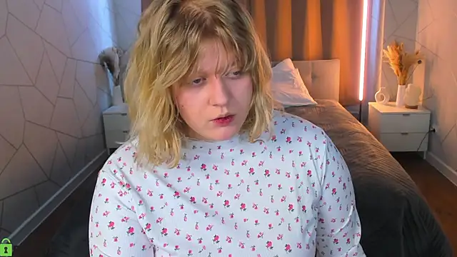 luna c0ra online show from 18, 4, 2026