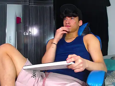 Lyam Russo online show from 24, 2, 2026