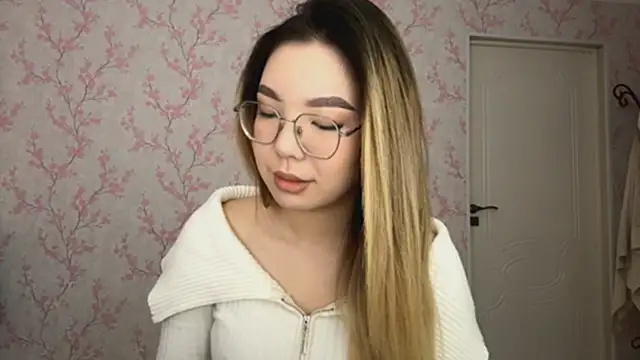 Snapshot of Elina_Mottel chatting on 1, 3, 2026 Elina Mottel online show from 1, 3, 2026