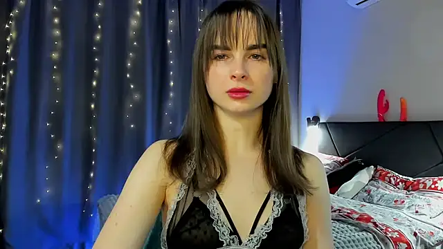 Snapshot of megann_fox2 chatting on 19, 2, 2026 megann fox2 online show from 19, 2, 2026