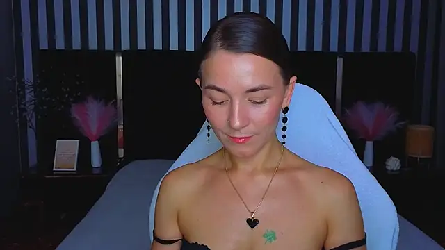 Snapshot of GracefulMichelle chatting on 20, 6, 2026 GracefulMichelle online show from 20, 6, 2026