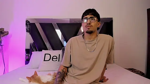 Mia Iron online show from 4, 4, 2026