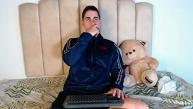 ryanlevi1 online show from 24, 2, 2026