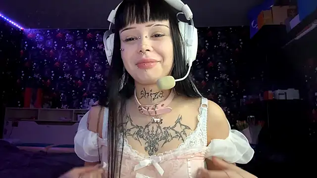 Luna Sohotti online show from 8, 3, 2026