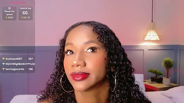 Snapshot of Chloe-Rose- chatting on 14, 5, 2026 Chloe-Rose- online show from 14, 5, 2026
