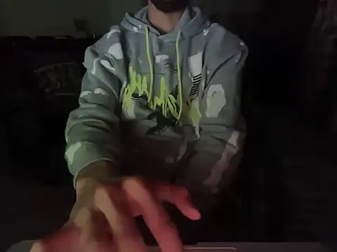 Snapshot of Robyne_xx chatting on 4, 3, 2026 Robyne xx online show from 4, 3, 2026