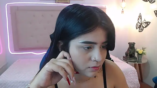 Snapshot of mila_quin chatting on 19, 4, 2026 mila quin online show from 19, 4, 2026
