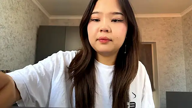 Snapshot of RegenaLandauer chatting on 1, 3, 2026 RegenaLandauer online show from 1, 3, 2026