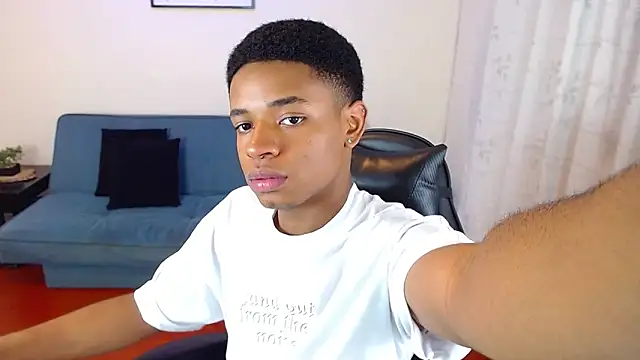 Snapshot of liiam3 chatting on 2, 3, 2026 liiam3 online show from 2, 3, 2026