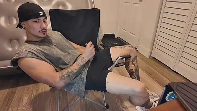 Snapshot of Alejandrosolerxxx chatting on 7, 3, 2026 Alejandrosolerxxx online show from 7, 3, 2026