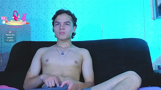 Ebony and boy pm online show from 5, 3, 2026