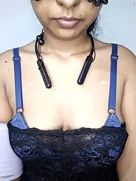 Snapshot of ASHANYA_JAYASOORIYA chatting on 26, 4, 2026 ASHANYA JAYASOORIYA online show from 26, 4, 2026