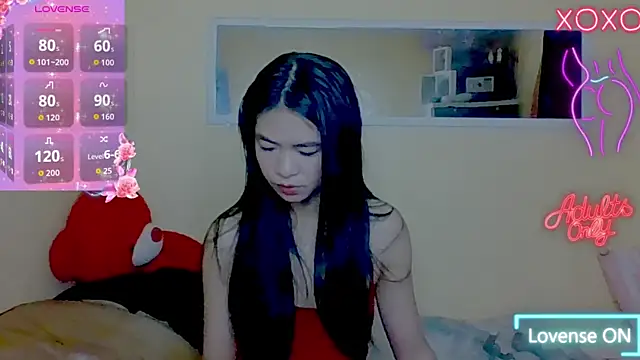 Luna Moonfang online show from 25, 6, 2026