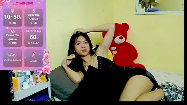 Luna Moonfang online show from 28, 7, 2026