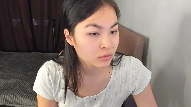 Snapshot of moon_bloom chatting on 28, 2, 2026 moon bloom online show from 28, 2, 2026