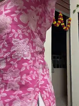 meenu cuties online show from 20, 4, 2026