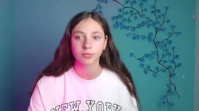 Snapshot of KissMeJulia chatting on 8, 5, 2026 KissMeJulia online show from 8, 5, 2026