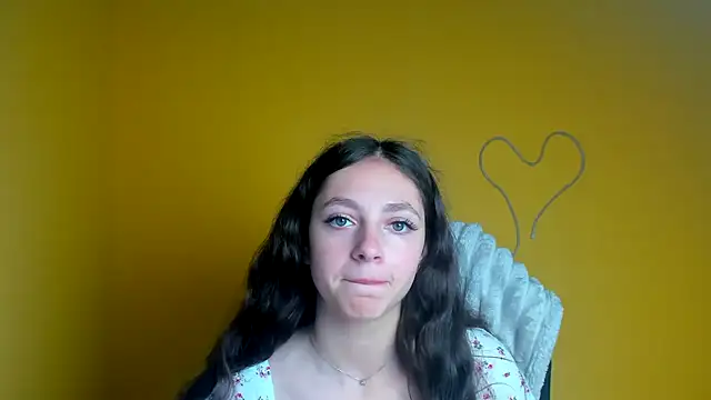 KissMeJulia online show from 23, 6, 2026