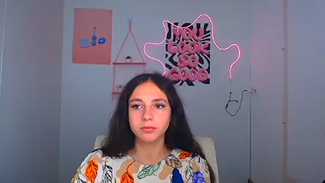 KissMeJulia online show from 31, 7, 2026