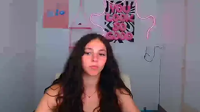 KissMeJulia online show from 5, 8, 2026