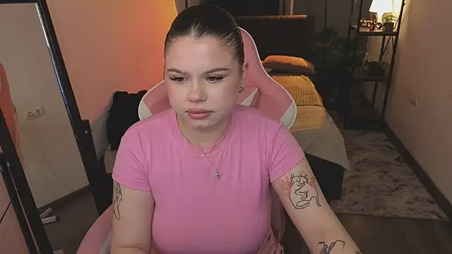 Snapshot of Monica_Dacher chatting on 27, 2, 2026 Monica Dacher online show from 27, 2, 2026