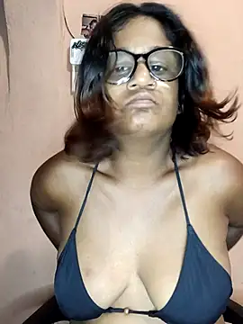 indianstrawberrylips4u online show from 14, 4, 2026