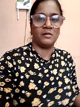 Snapshot of indianstrawberrylips4u chatting on 1, 5, 2026 indianstrawberrylips4u online show from 1, 5, 2026