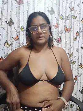 Snapshot of indianstrawberrylips4u chatting on 14, 5, 2026 indianstrawberrylips4u online show from 14, 5, 2026