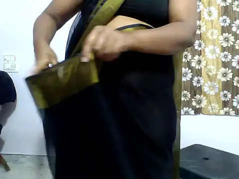 Snapshot of Angel_honeybear_143 chatting on 4, 3, 2026 Angel honeybear 143 online show from 4, 3, 2026