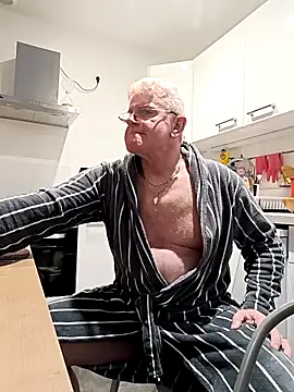 olivbisoumis online show from 26, 2, 2026