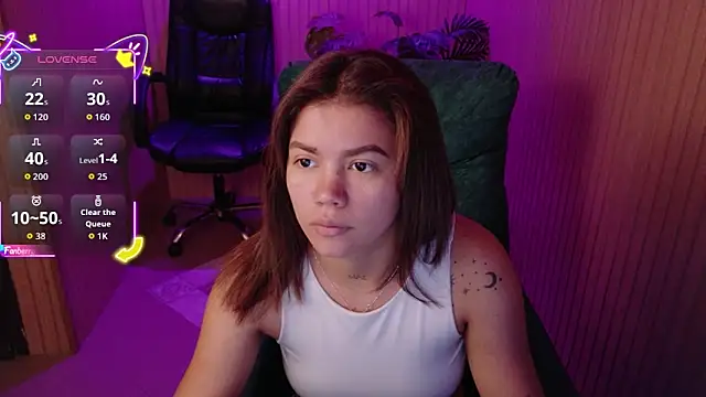 Snapshot of Alessia_Monroe_ chatting on 12, 6, 2026 Alessia Monroe online show from 12, 6, 2026
