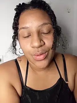 Snapshot of gigiblue89 chatting on 13, 5, 2026 gigiblue89 online show from 13, 5, 2026
