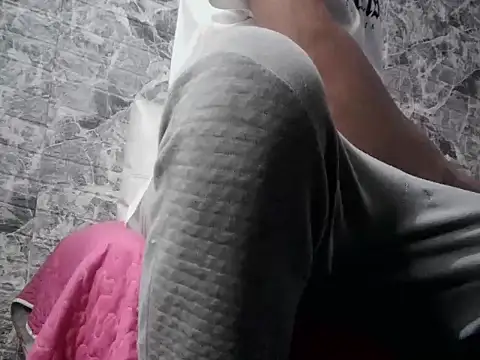 Snapshot of LatinoHairyCock chatting on 3, 4, 2026 LatinoHairyCock online show from 3, 4, 2026