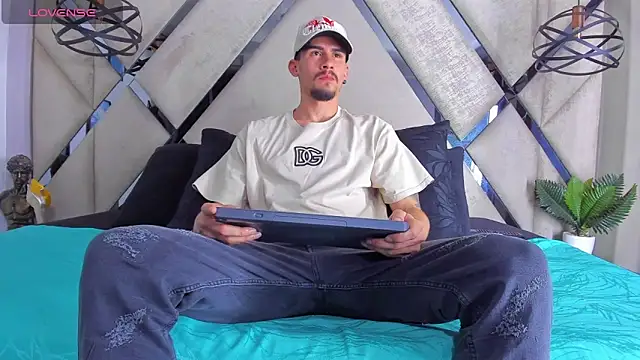 SharonTygaX online show from 5, 4, 2026