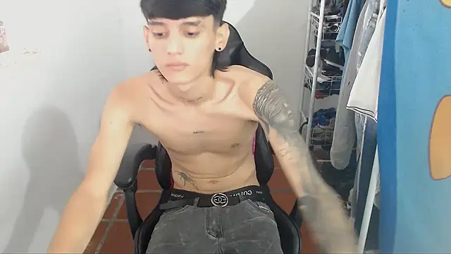 Snapshot of BOY-767 chatting on 24, 2, 2026 BOY-767 online show from 24, 2, 2026