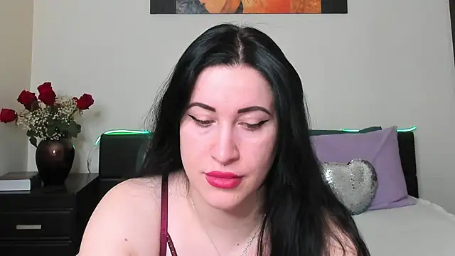 GoldenLunaa online show from 31, 3, 2026