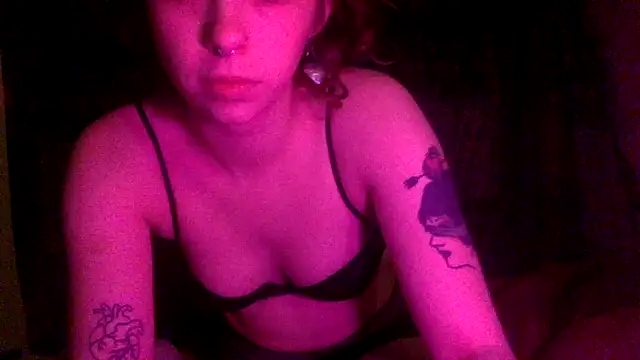 Snapshot of ivyxoxo chatting on 24, 2, 2026 ivyxoxo online show from 24, 2, 2026