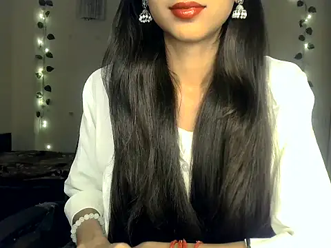 Snapshot of SIKSHA_SINGH chatting on 24, 4, 2026 SIKSHA SINGH online show from 24, 4, 2026