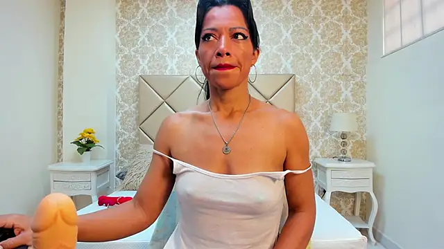 Snapshot of FernandaAvilax chatting on 14, 6, 2026 FernandaAvilax online show from 14, 6, 2026