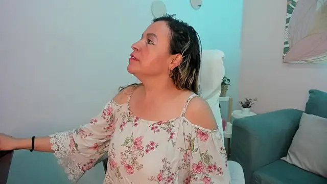 Ivonne 4 online show from 1, 4, 2026