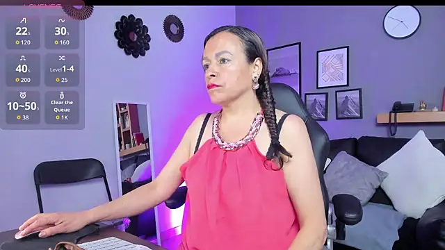 Ivonne 4 online show from 15, 7, 2026