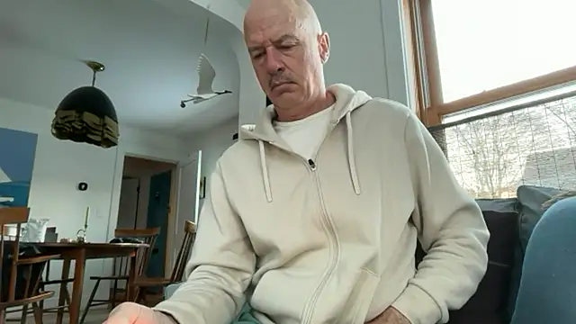 Snapshot of Guy__Grey chatting on 5, 3, 2026 Guy Grey online show from 5, 3, 2026